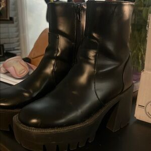 Stylish Black Platform Boots